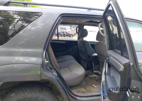 2004 Toyota 4Runner Sr5 V8 z USA, uszkodzony, nr VIN JTEBT14R240031458